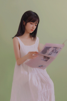 美女脱一净二静视频